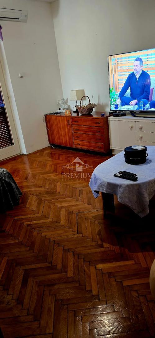 APPARTAMENTO AL PIANO TERRA, LOGGIA, GIARDINO DI CASA