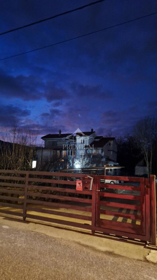 APPARTAMENTO 140 m2, PARCHEGGIO