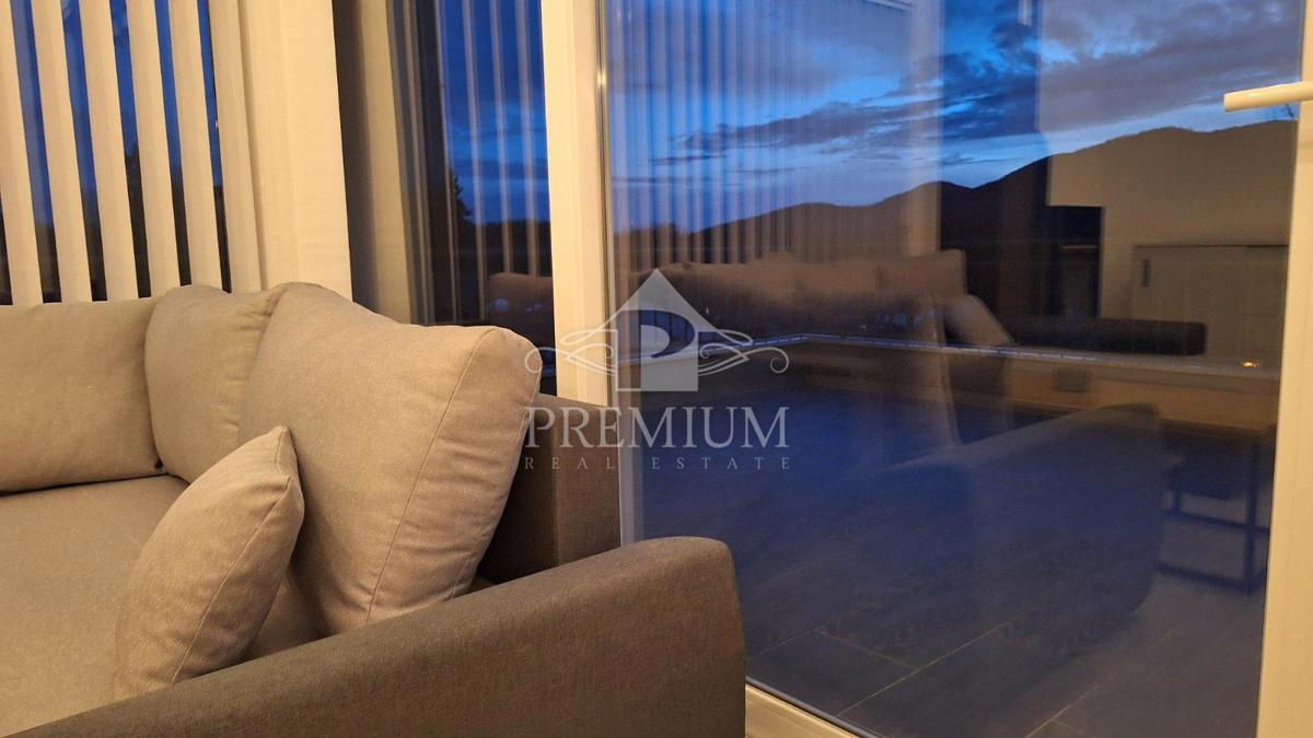 APPARTAMENTO 140 m2, PARCHEGGIO