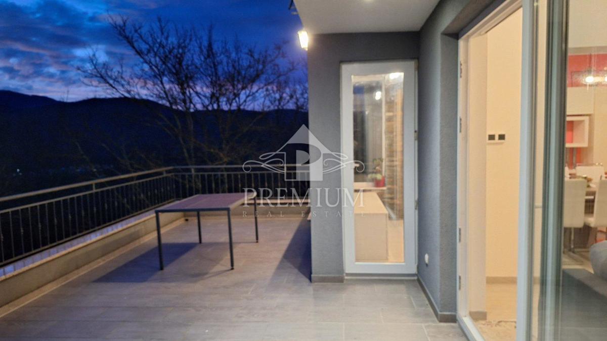 APPARTAMENTO 140 m2, PARCHEGGIO