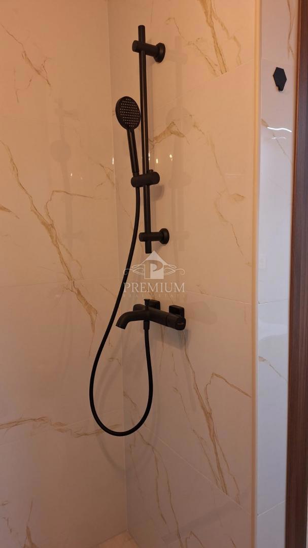 APPARTAMENTO 140 m2, PARCHEGGIO