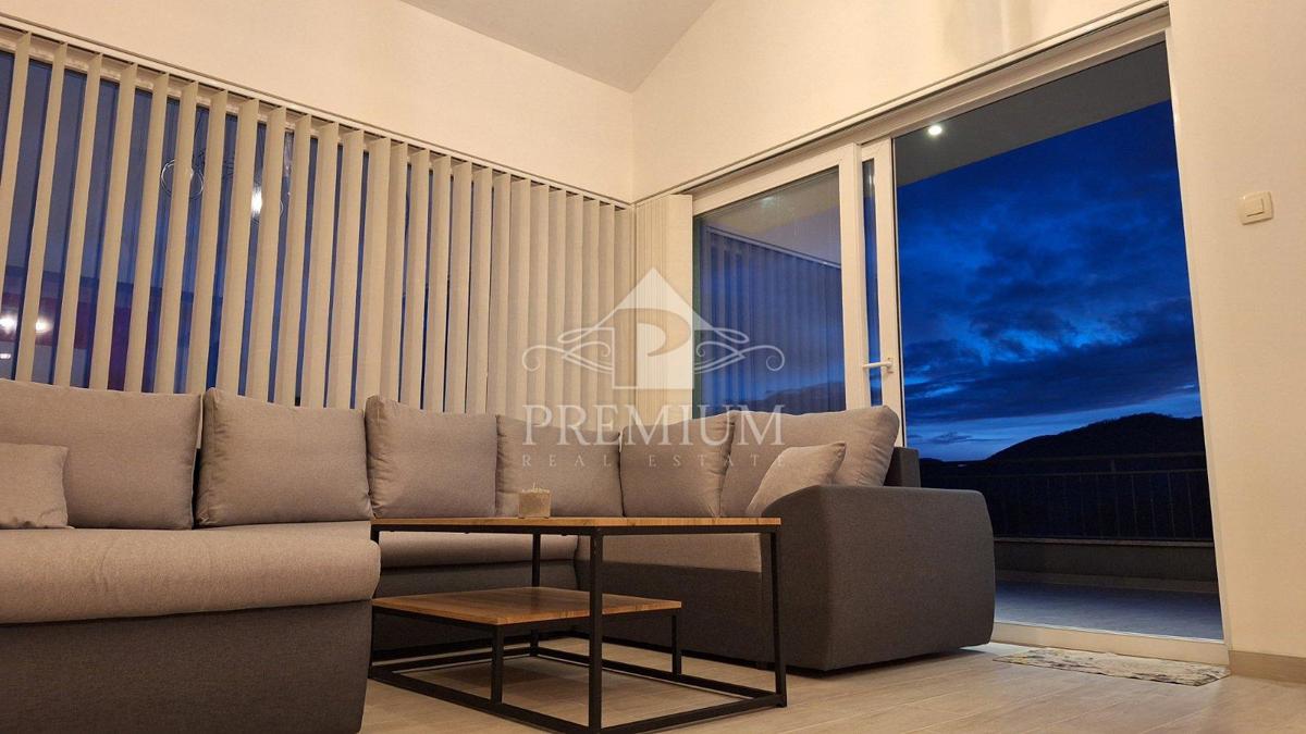 APPARTAMENTO 140 m2, PARCHEGGIO