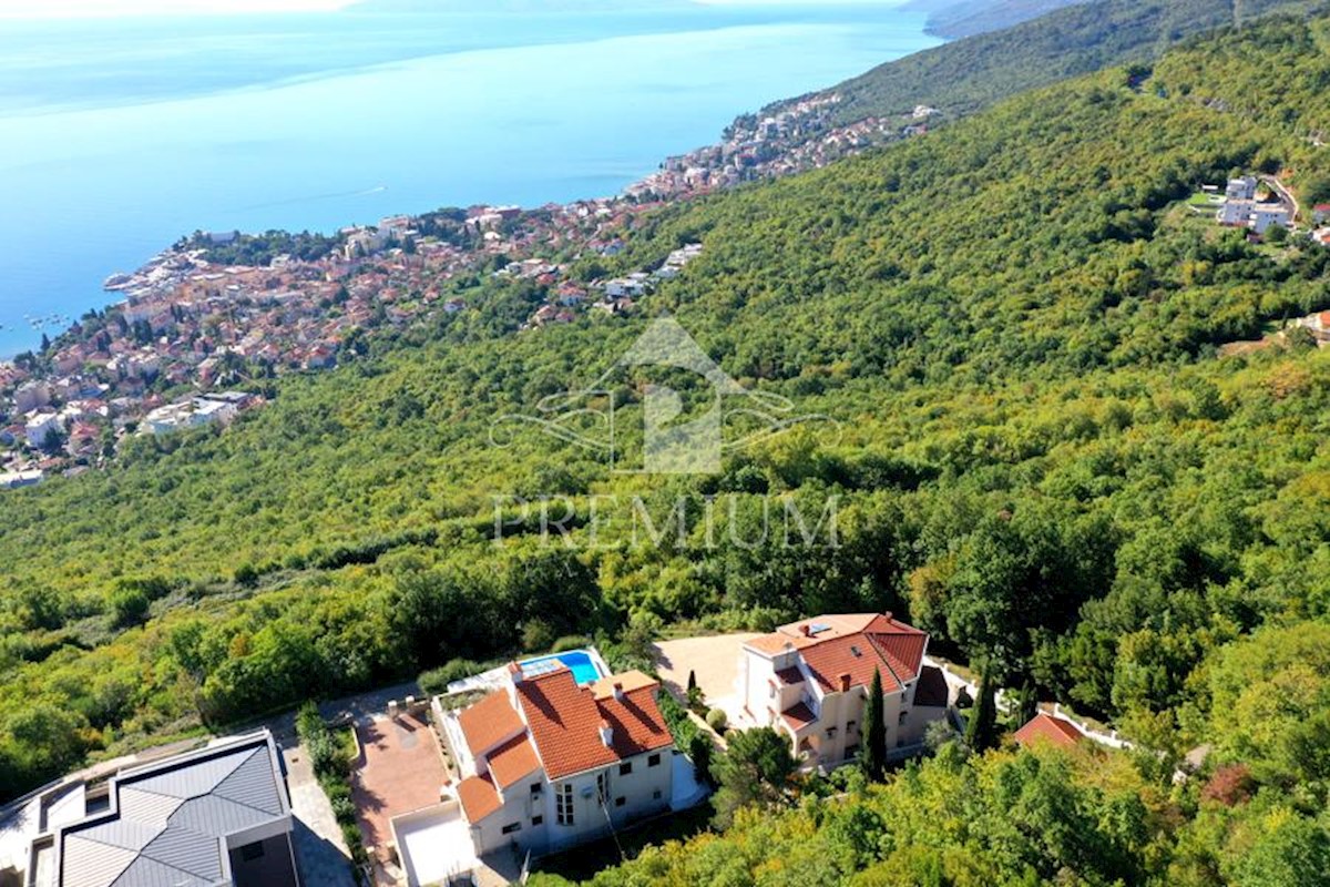 CONFORTEVOLE VILLA FAMIGLIARE IN POSIZIONE TRANQUILLA