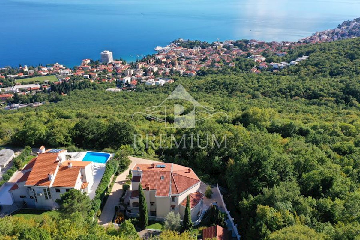 CONFORTEVOLE VILLA FAMIGLIARE IN POSIZIONE TRANQUILLA