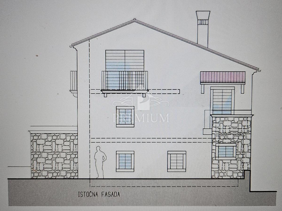 ANTICA CASA IN PIETRA NON LONTANO DAL CENTRO