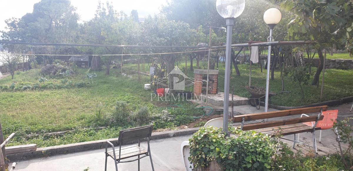 APPARTAMENTO IN VILLA DI OPATIJA, PRIMA FILA SUL MARE