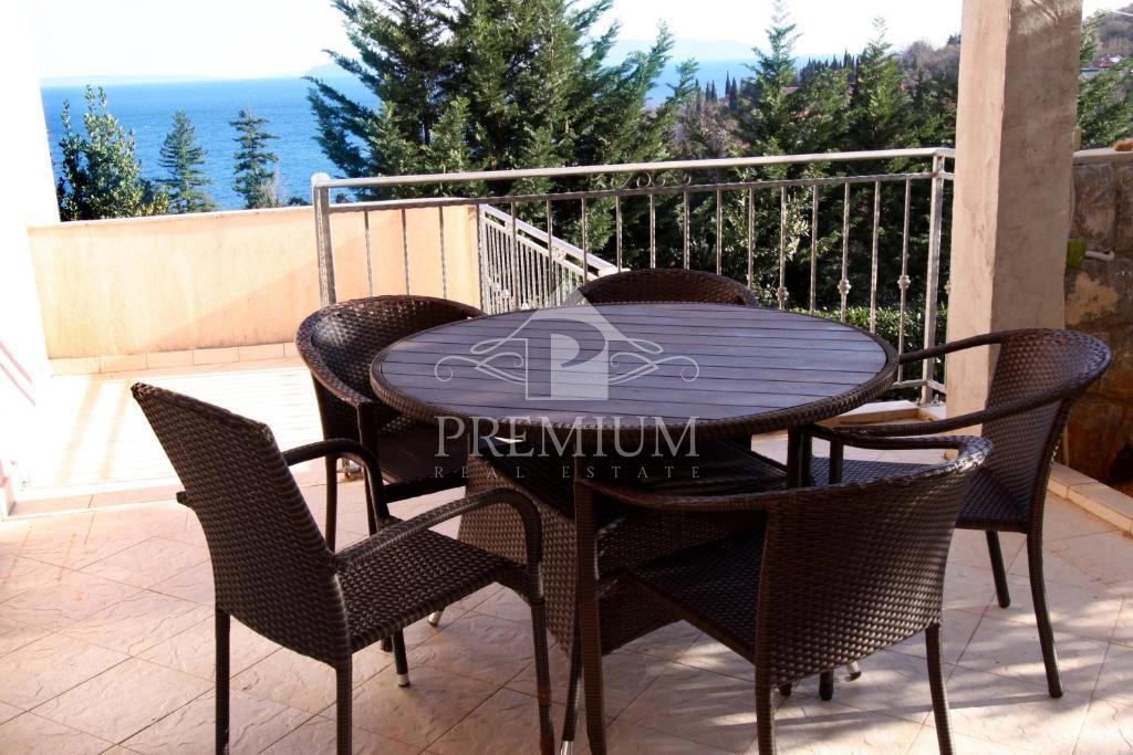 APPARTAMENTO DUPLEX 290 m2, VICINO AL MARE, VISTA, GARAGE