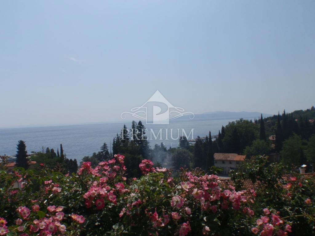 APPARTAMENTO DUPLEX 290 m2, VICINO AL MARE, VISTA, GARAGE