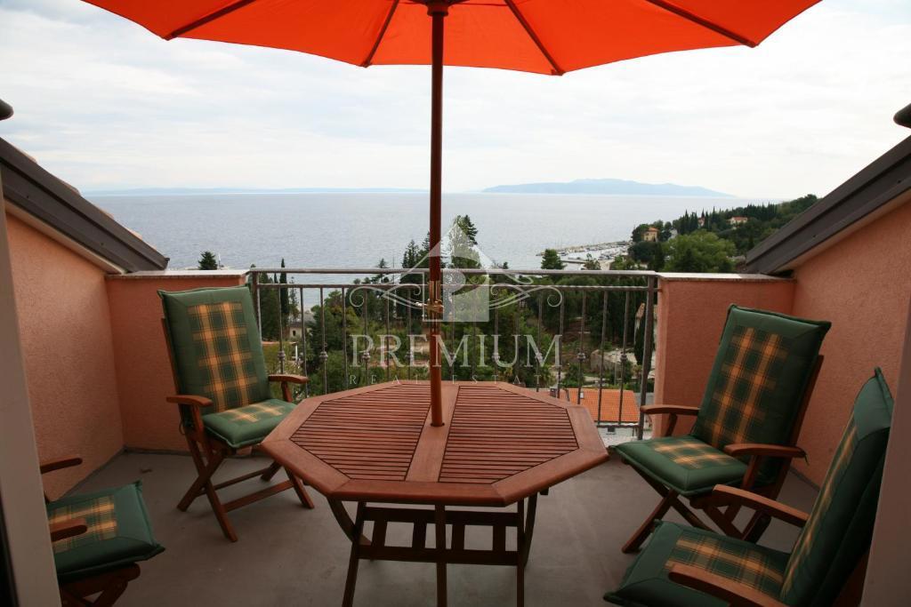 APPARTAMENTO DUPLEX 290 m2, VICINO AL MARE, VISTA, GARAGE