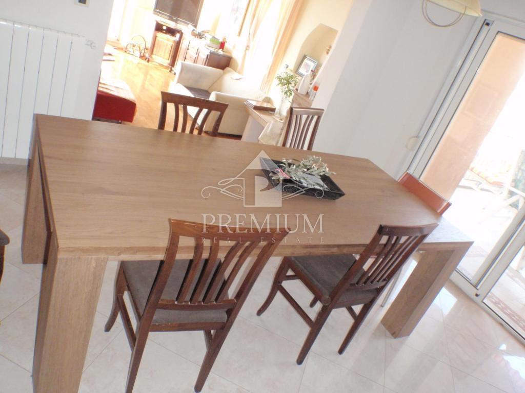 APPARTAMENTO DUPLEX 290 m2, VICINO AL MARE, VISTA, GARAGE