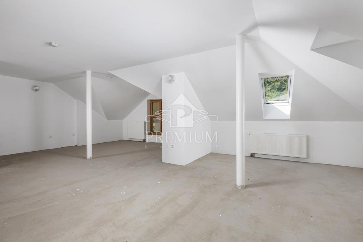 BELLISSIMA PROPRIETÀ SUL FIUME KUPA