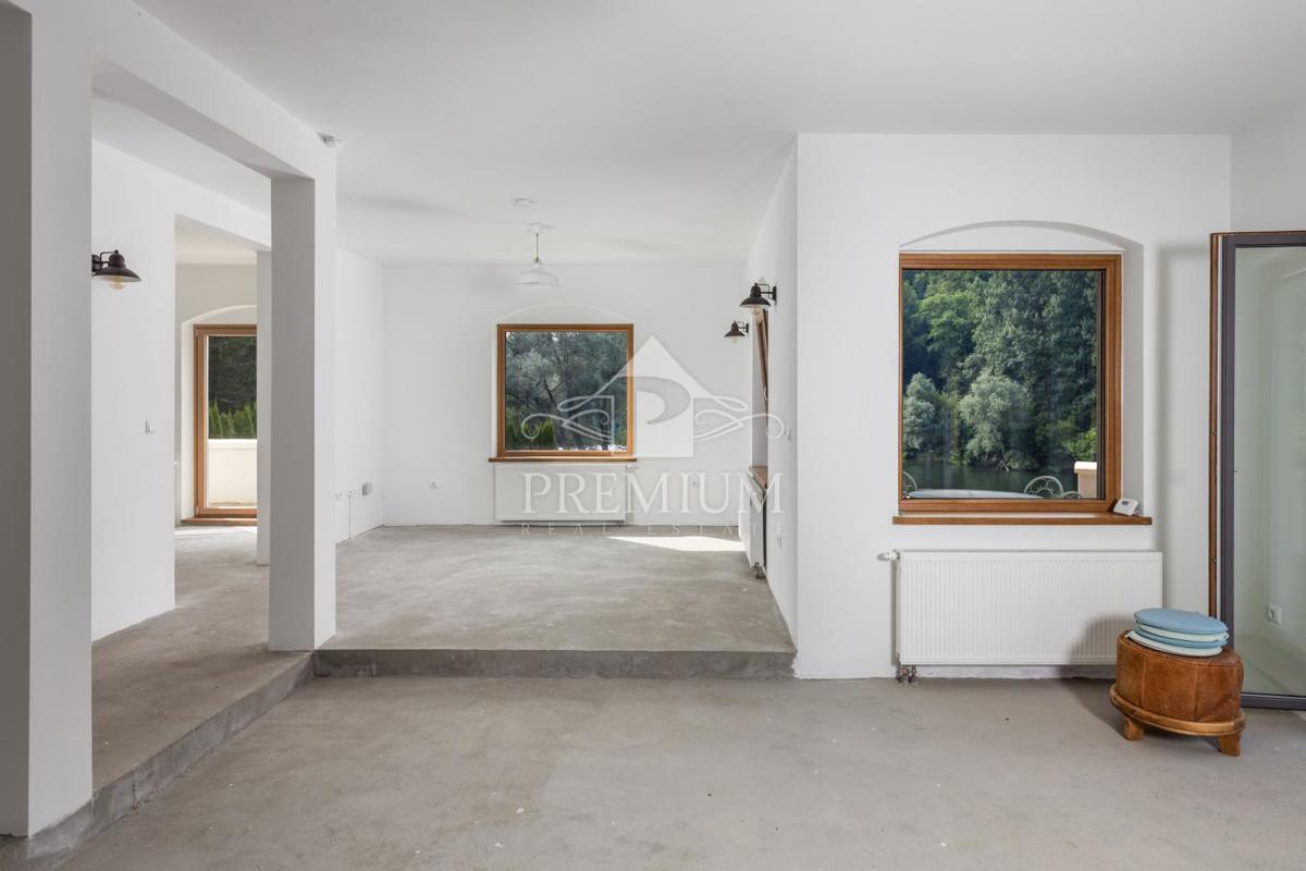 BELLISSIMA PROPRIETÀ SUL FIUME KUPA