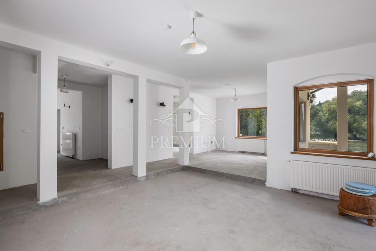 BELLISSIMA PROPRIETÀ SUL FIUME KUPA