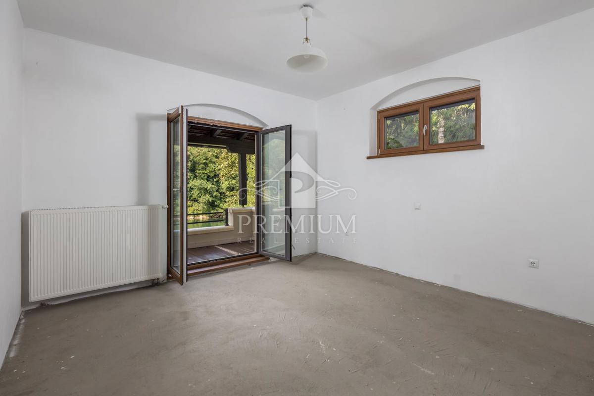 BELLISSIMA PROPRIETÀ SUL FIUME KUPA