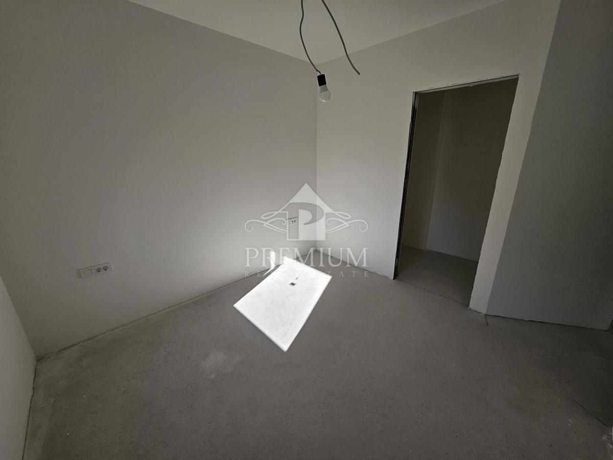 APPARTAMENTO CON BELLISSIMA VISTA, PARCHEGGIO, COSTRUITO NEL 2025