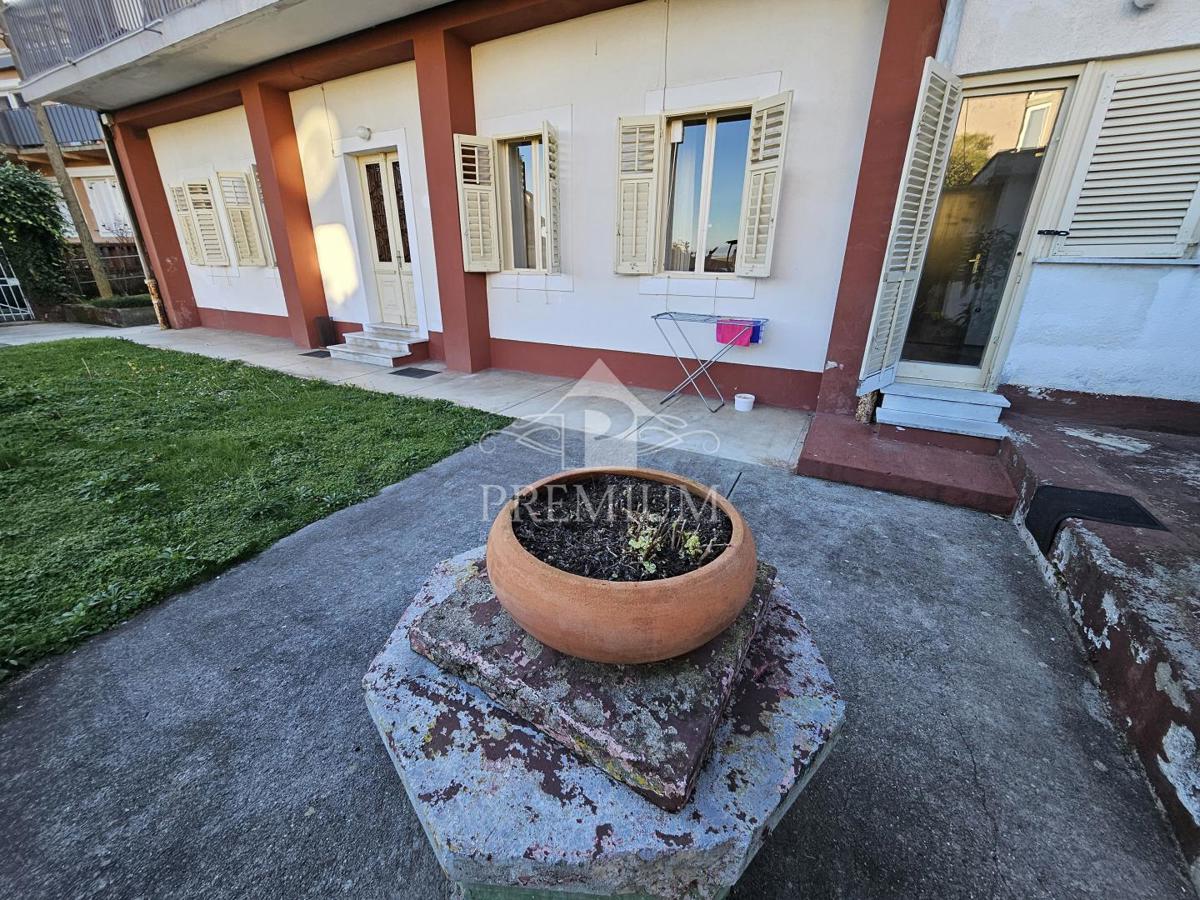 APPARTAMENTO CON GIARDINO, CENTRO