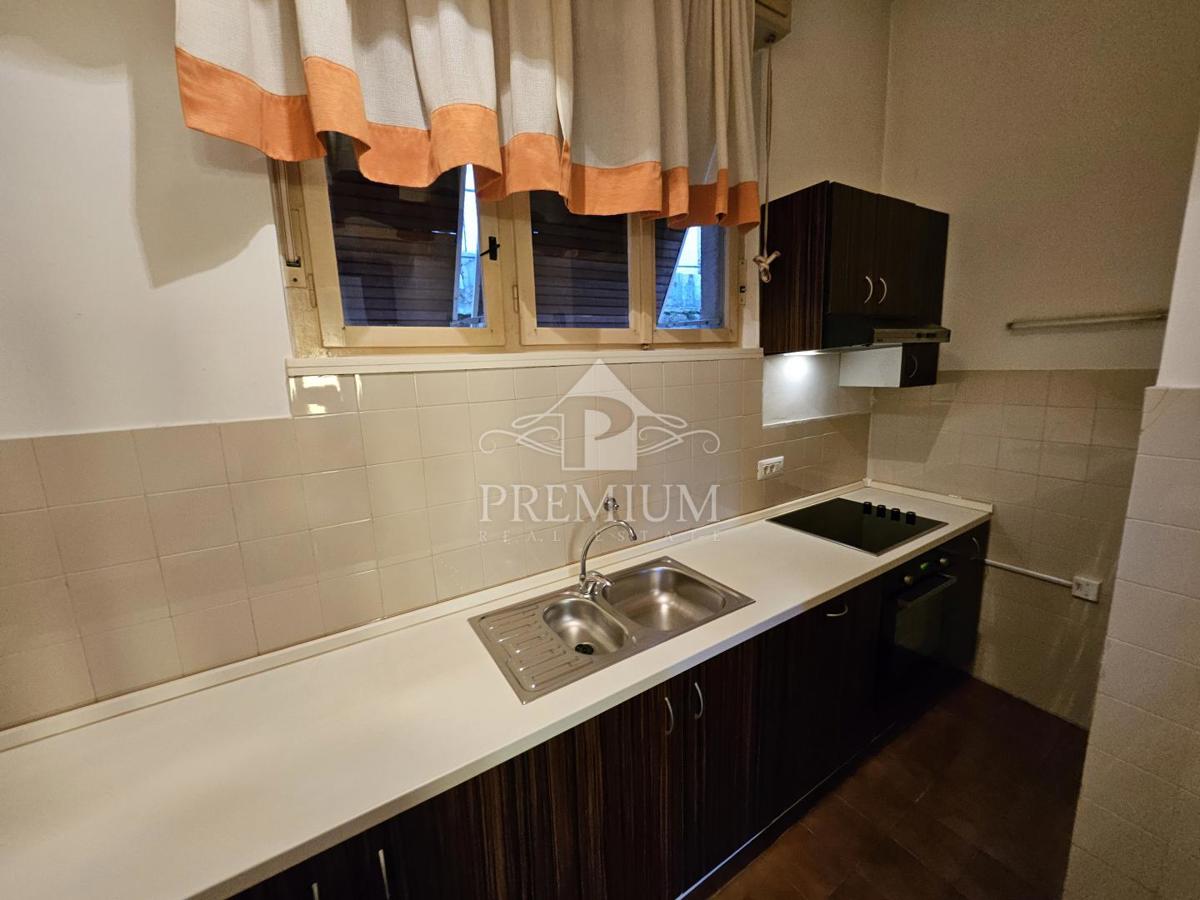 APPARTAMENTO CON GIARDINO, CENTRO