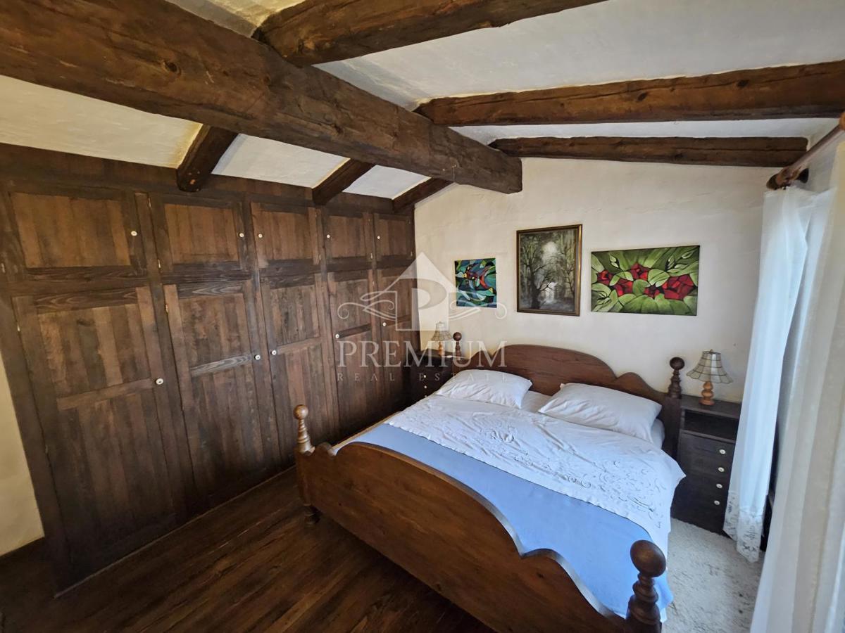 CASA UNIFAMILIARE CON AMPIO GIARDINO IN POSIZIONE TRANQUILLA