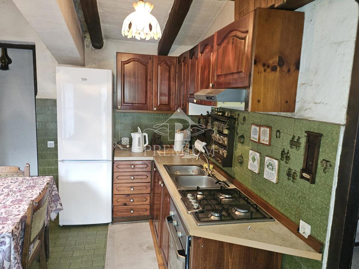 CASA UNIFAMILIARE CON AMPIO GIARDINO IN POSIZIONE TRANQUILLA