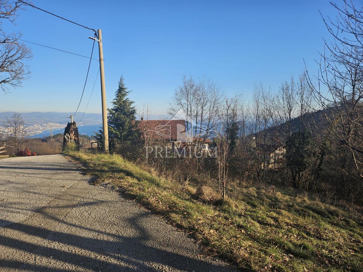 TERRENO EDIFICABILE IN POSIZIONE TRANQUILLA