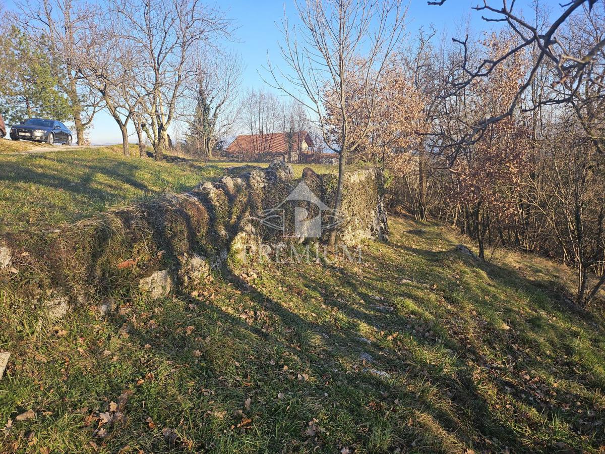 TERRENO EDIFICABILE IN POSIZIONE TRANQUILLA