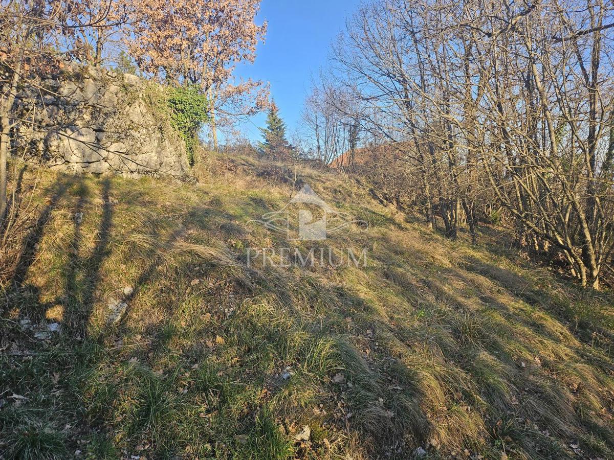 TERRENO EDIFICABILE IN POSIZIONE TRANQUILLA