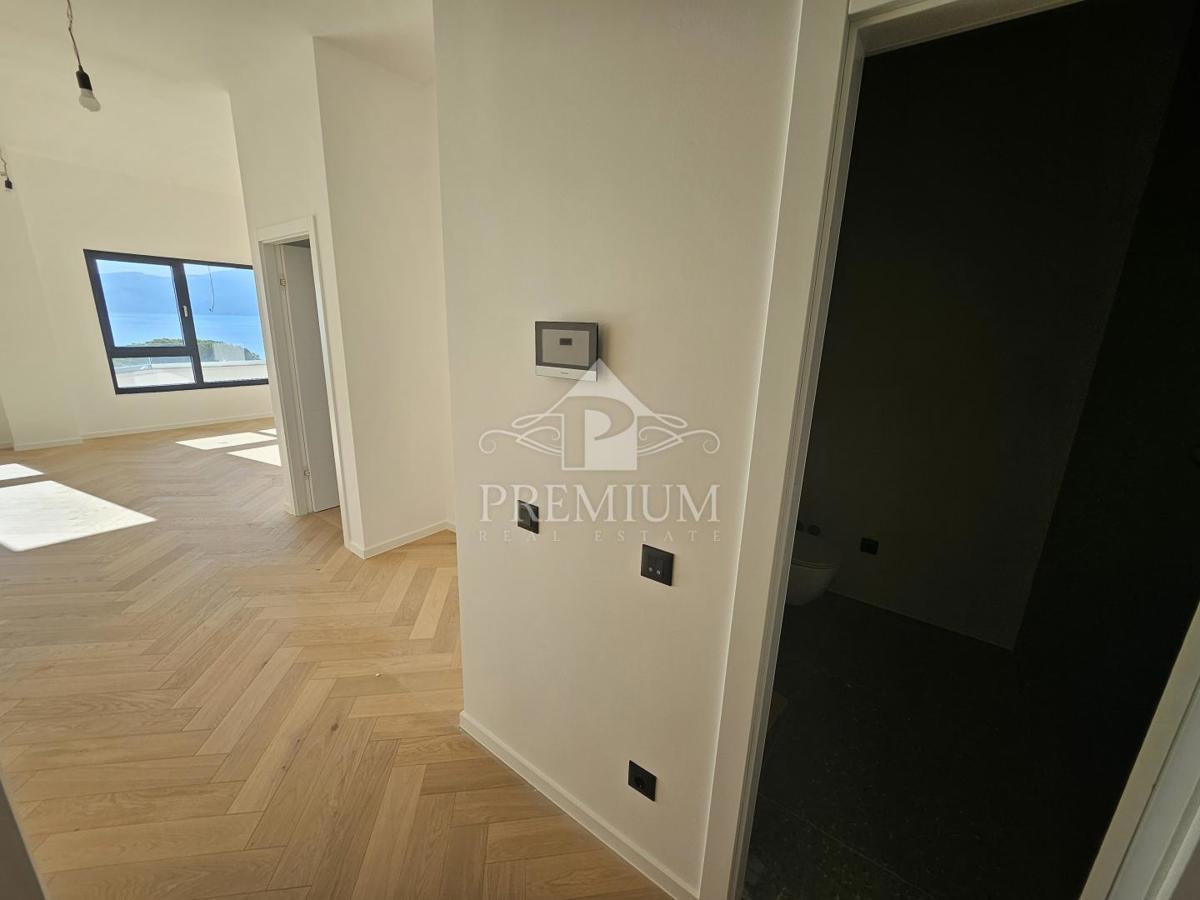 APPARTAMENTO DI NUOVA COSTRUZIONE, GARAGE, ASCENSORE, VISTA