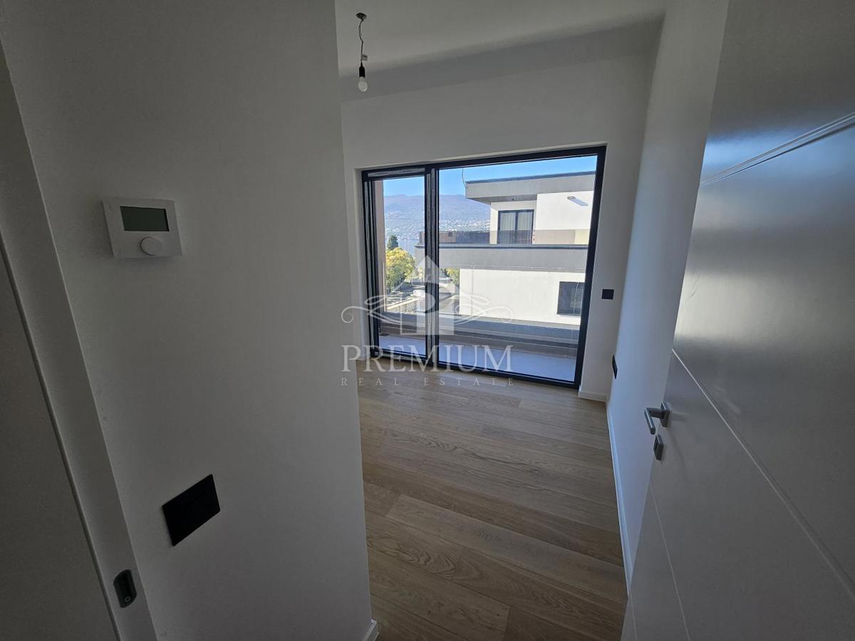 APPARTAMENTO DI NUOVA COSTRUZIONE, GARAGE, ASCENSORE, VISTA