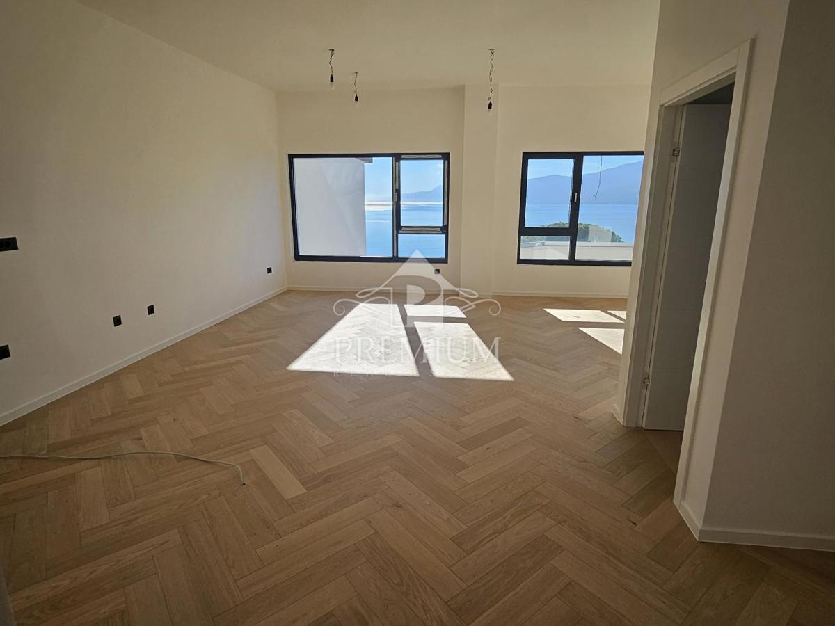 APPARTAMENTO DI NUOVA COSTRUZIONE, GARAGE, ASCENSORE, VISTA