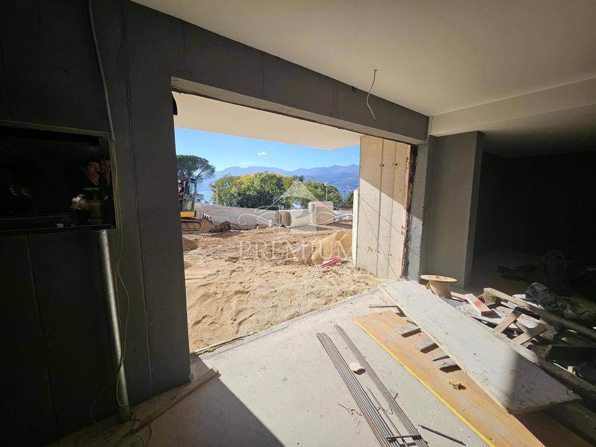 APPARTAMENTO DI NUOVA COSTRUZIONE, GARAGE, ASCENSORE, VISTA