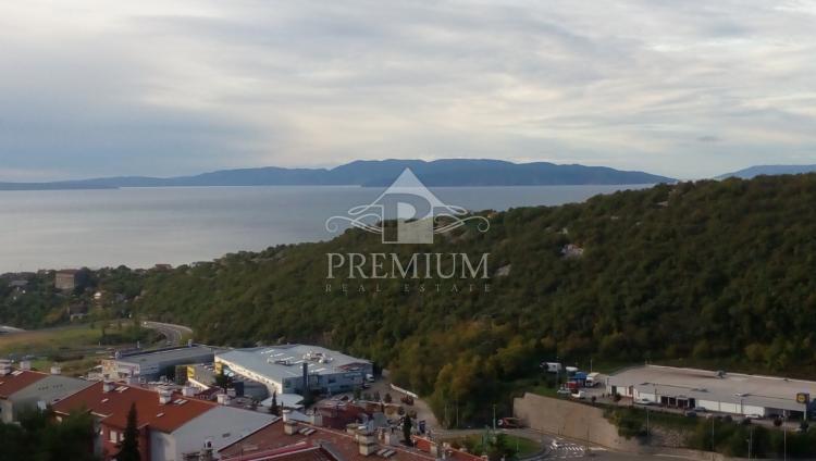 APPARTAMENTO SU DUE PIANI IN NUOVA COSTRUZIONE, GARAGE, VISTA