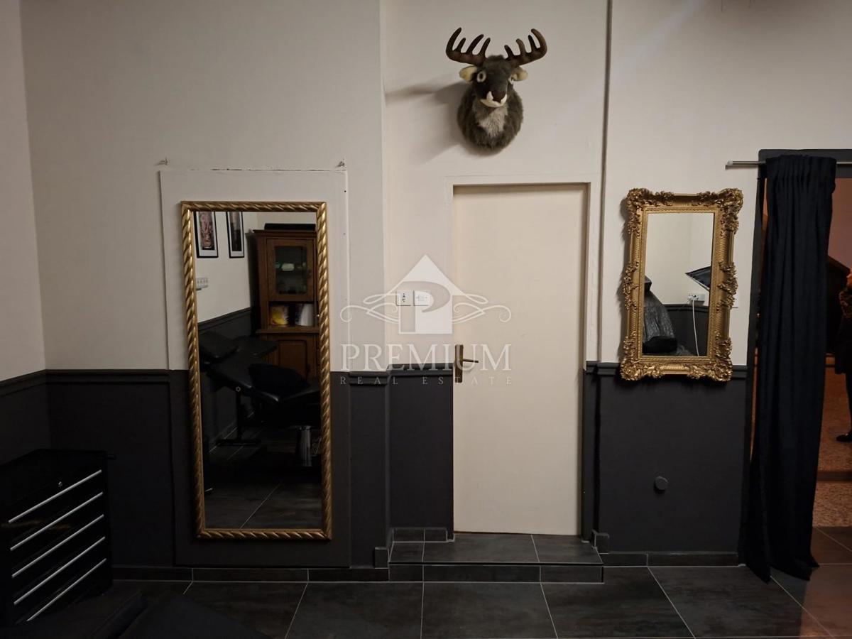 SPAZIO COMMERCIALE VICINO AL CENTRO CITTÀ