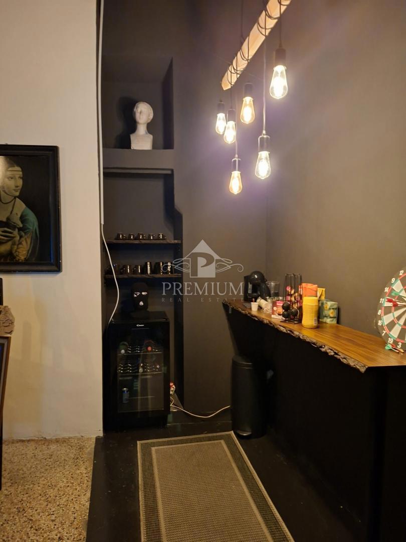 SPAZIO COMMERCIALE VICINO AL CENTRO CITTÀ