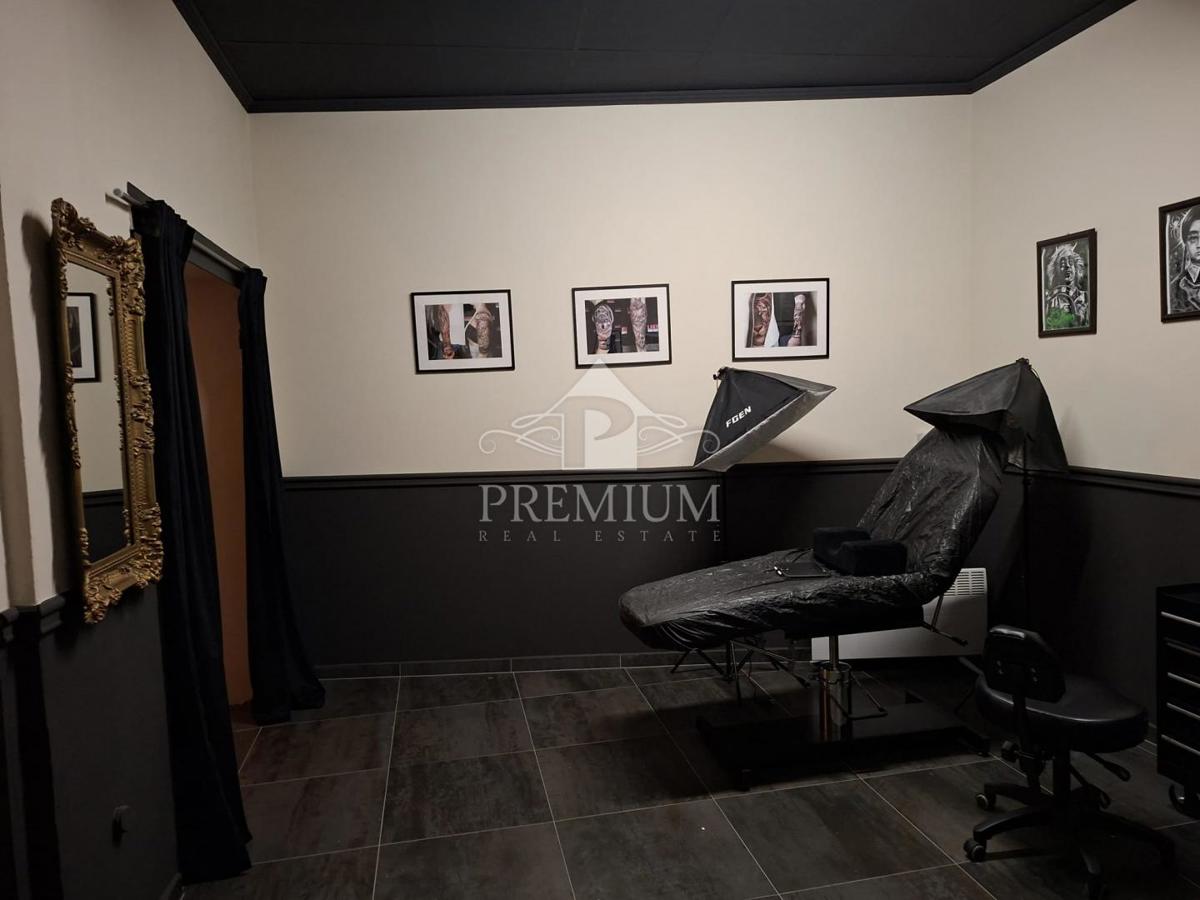 SPAZIO COMMERCIALE VICINO AL CENTRO CITTÀ