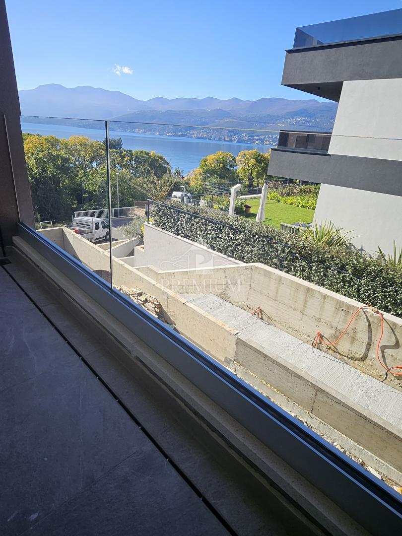 APPARTAMENTO IN NUOVA COSTRUZIONE, ASCENSORE, POSTO AUTO, GIARDINO