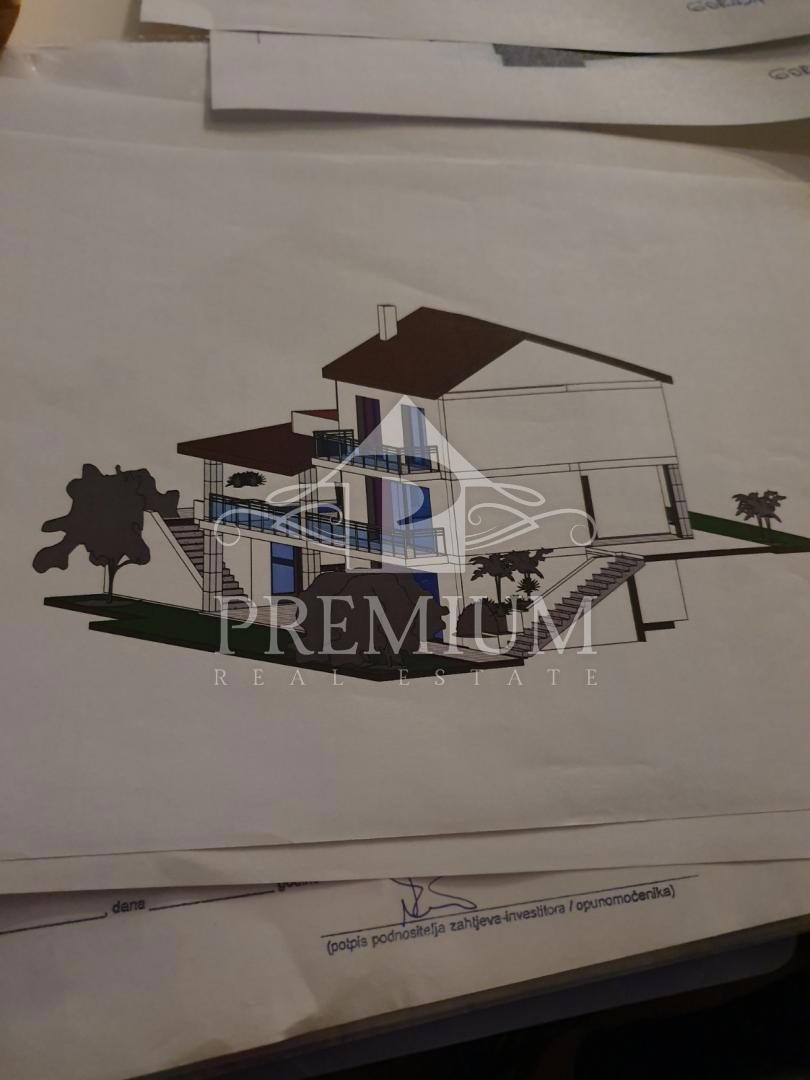 TERRENO EDIFICABILE CON PERMESSO DI COSTRUIRE