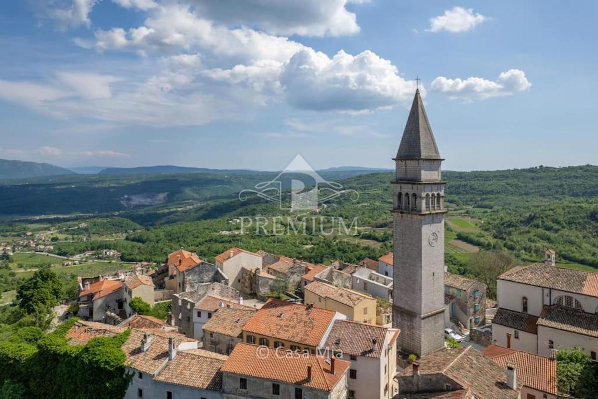 VECCHIA CASA IN PIETRA RISTRUTTURATA