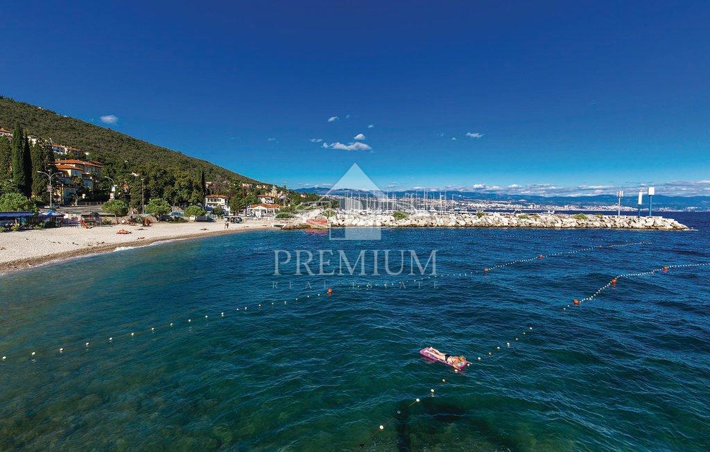 CASA CON PISCINA, VISTA MARE