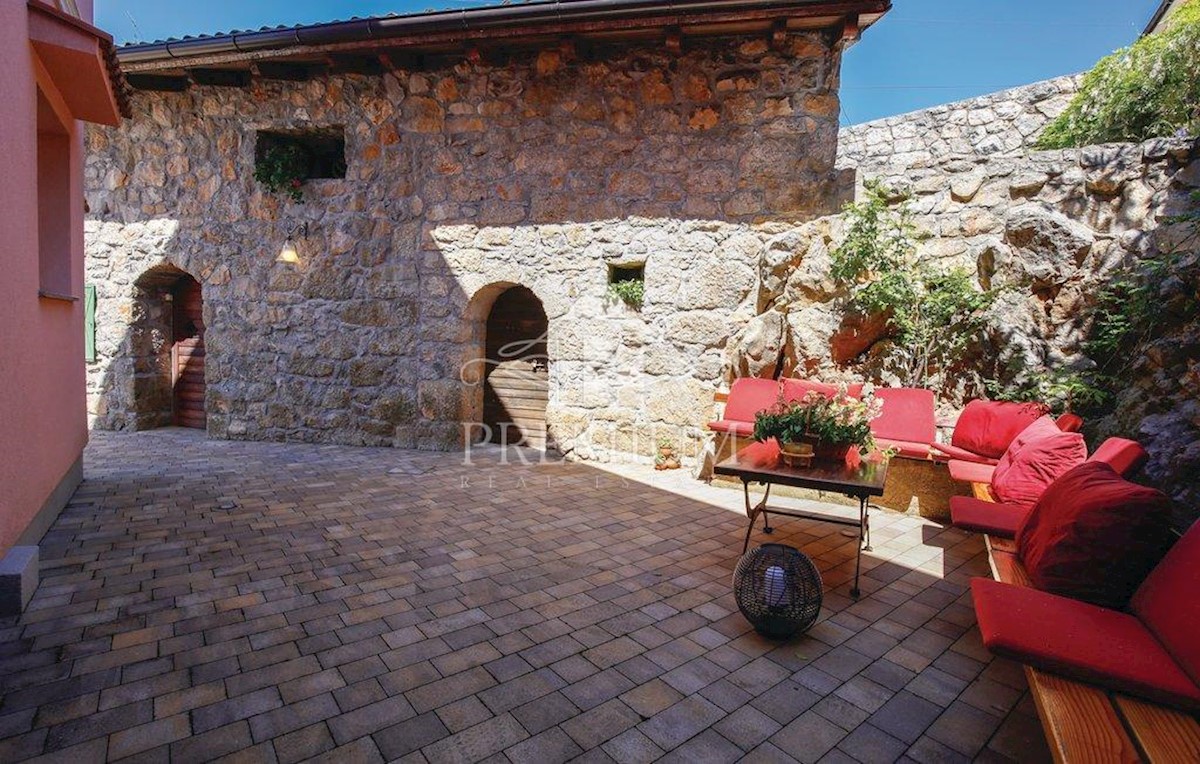 CASA CON PISCINA, VISTA MARE