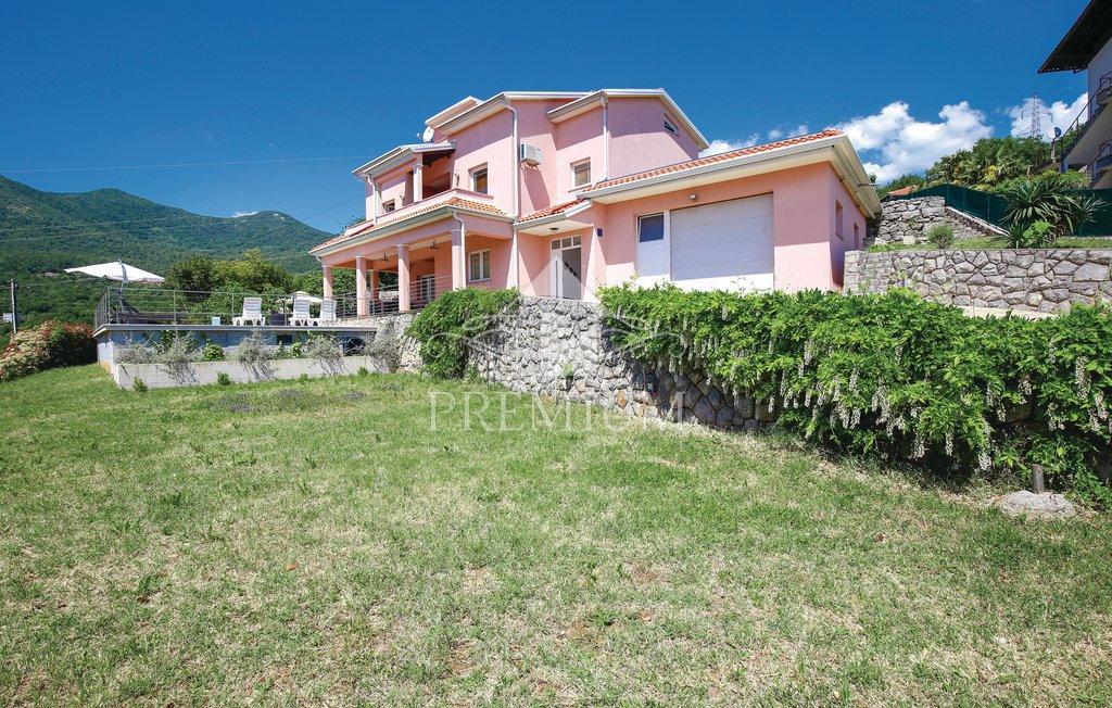 CASA CON PISCINA, VISTA MARE