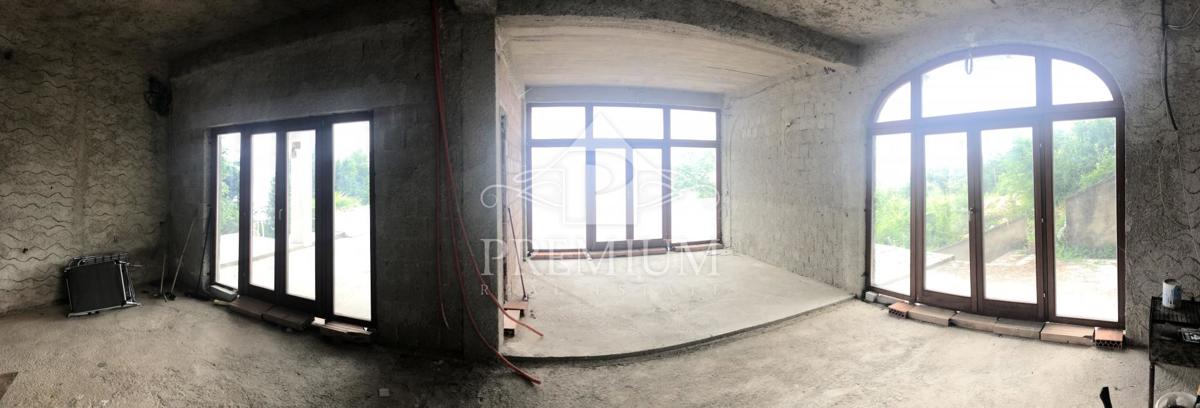 APPARTAMENTO DUPLEX A ROH-BAU PERFORMANCE 187,30 m2, IN UNA POSIZIONE UNICA