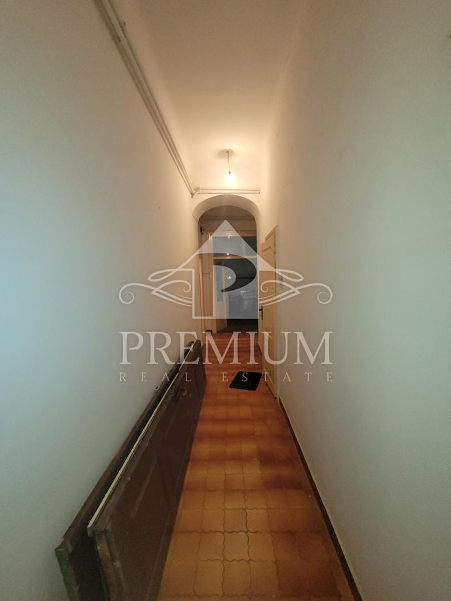 APPARTAMENTO PER ADATTAMENTO, centro, 160 m2