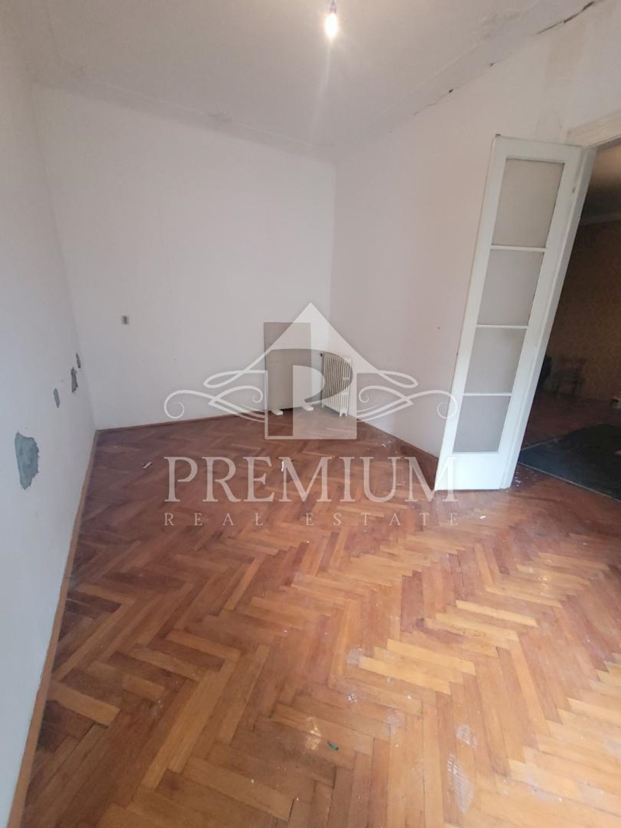 APPARTAMENTO PER ADATTAMENTO, centro, 160 m2