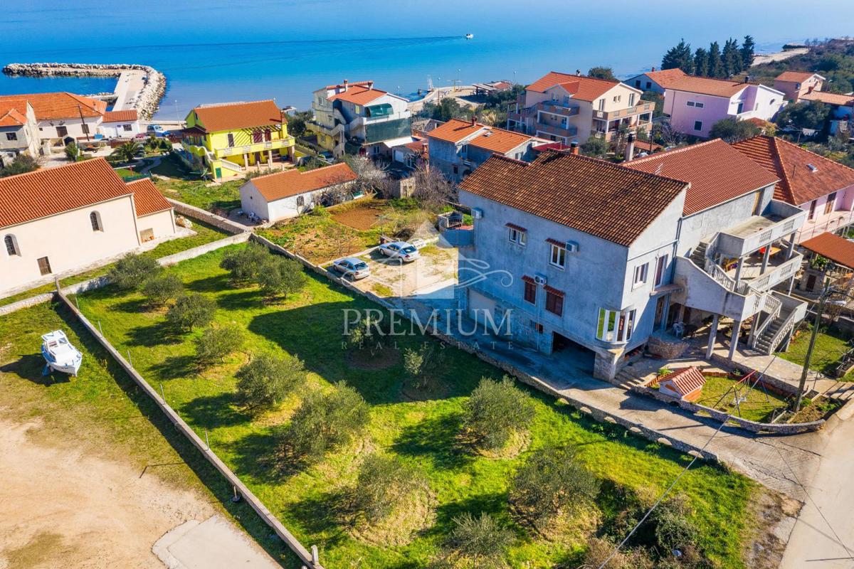 TERRENO EDIFICABILE 998 mq, a 50 metri dal mare