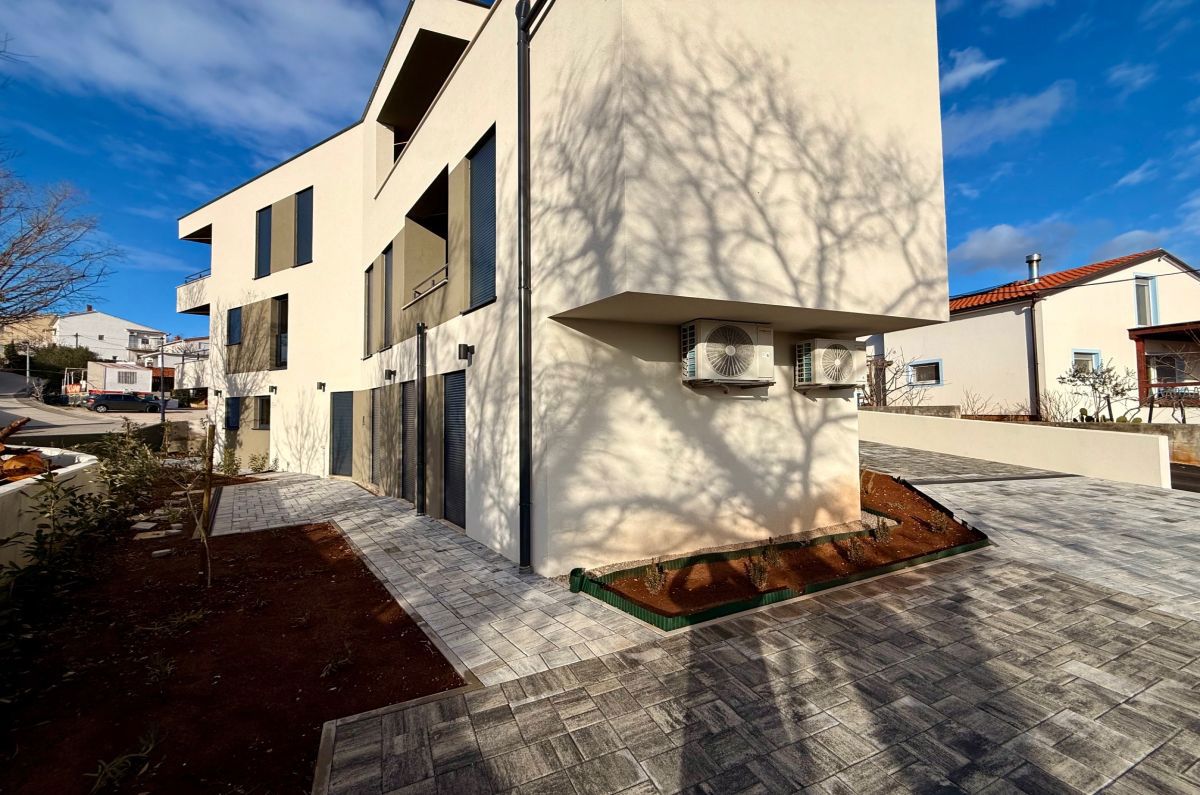 Appartamento, per la vendita, Omišalj, Croazia, 97 m2, 235.000,00 EUR