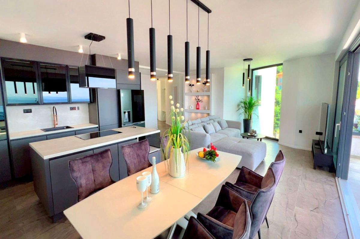 Appartamento, per la vendita, Abazzia, Croazia, 151 m2, 1.290.000,00 EUR