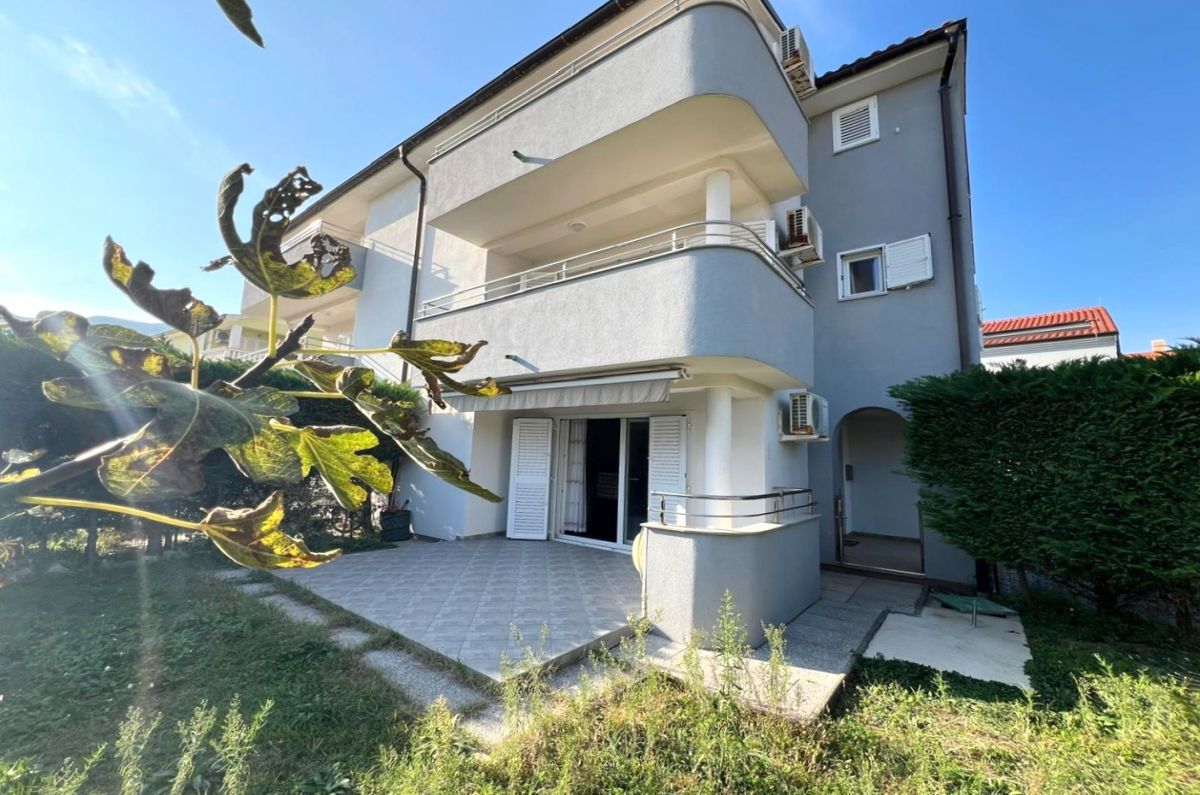 Appartamento, per la vendita, Baška, Croazia, 66 m2, 390.000,00 EUR