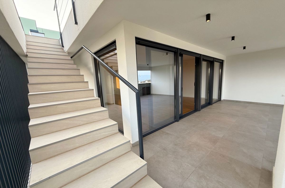 Appartamento, per la vendita, Città diKrk, Croazia, 244 m2, 865.000,00 EUR