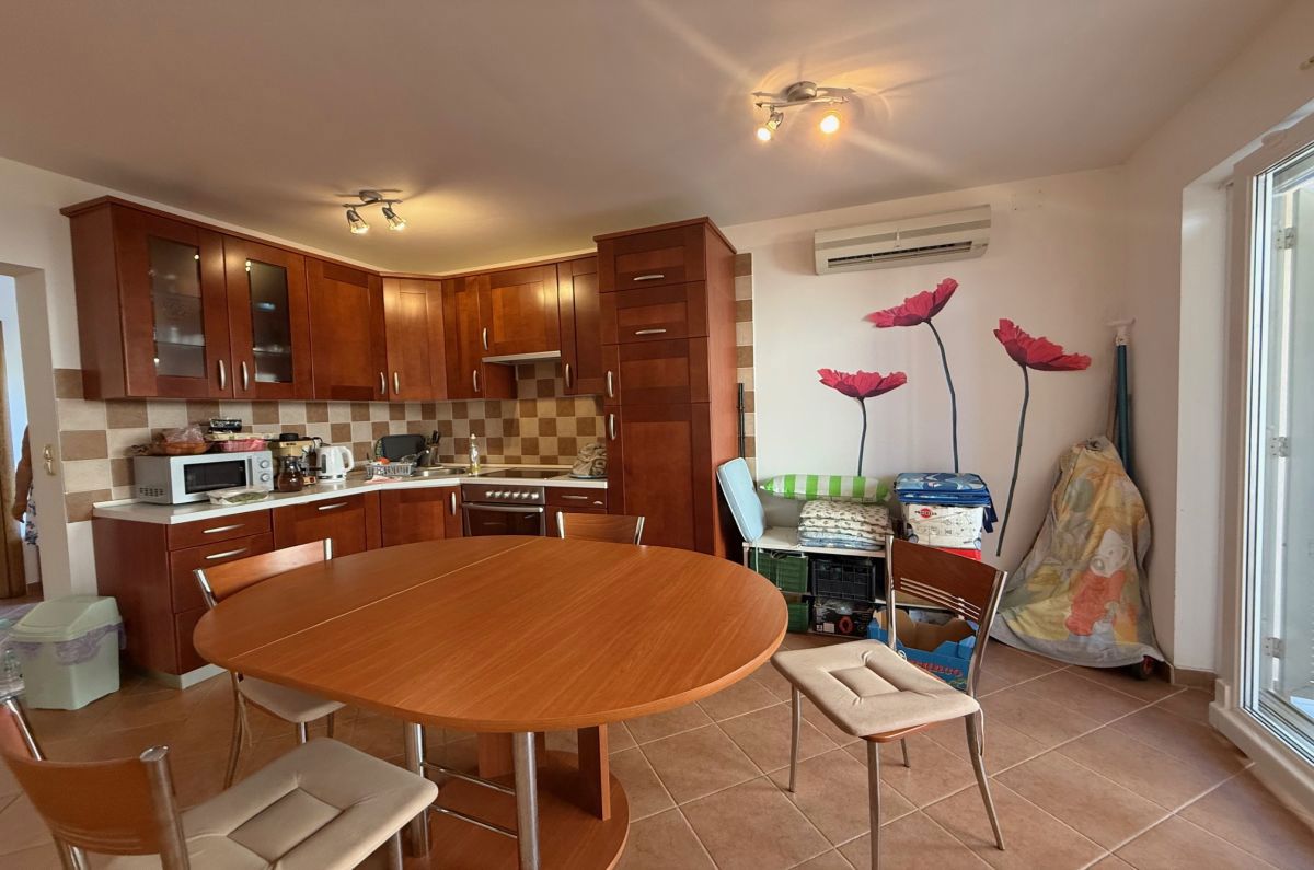 Appartamento, per la vendita, Malinska, Croazia, 62 m2, 600.000,00 EUR