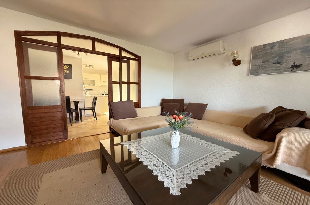 Casa, per la vendita, Punat, Croazia, 235 m2, 850.000,00 EUR